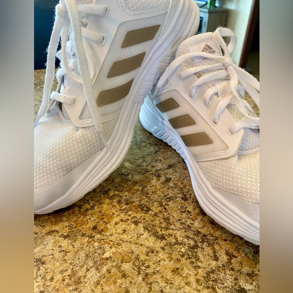 Adidas 👟 Cloudfoam Galaxy 5 Running Shoes